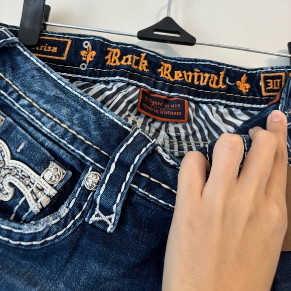 Rock Revival Vintage Blue Acid Wash Y2K Low Rise Denim Embroidered Capri Size30 - Picture 4 of 13